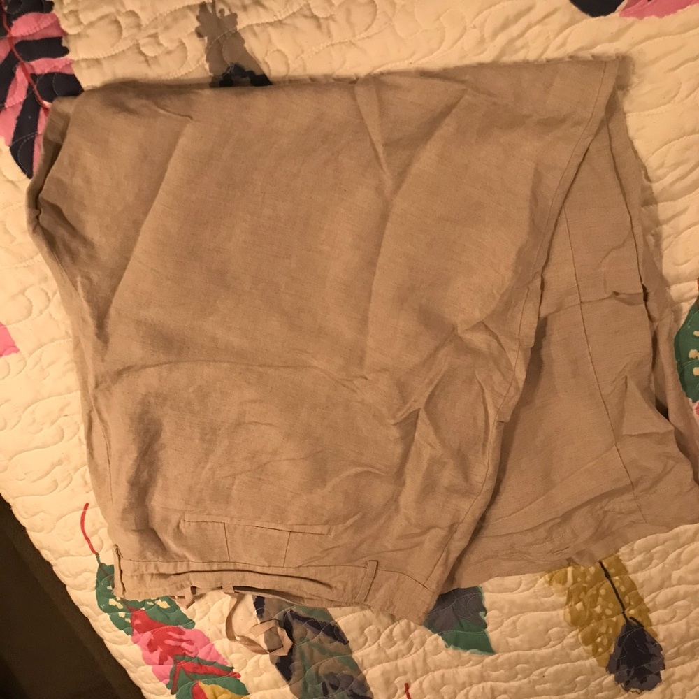Cream linen pants.